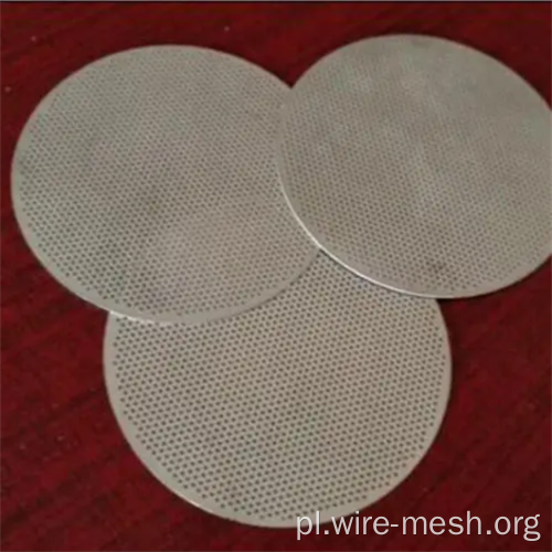 Perforowany metal o średnicy otworu